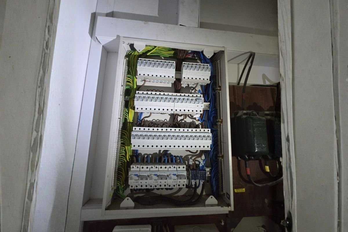 DB Box Upgrade with Rewiring