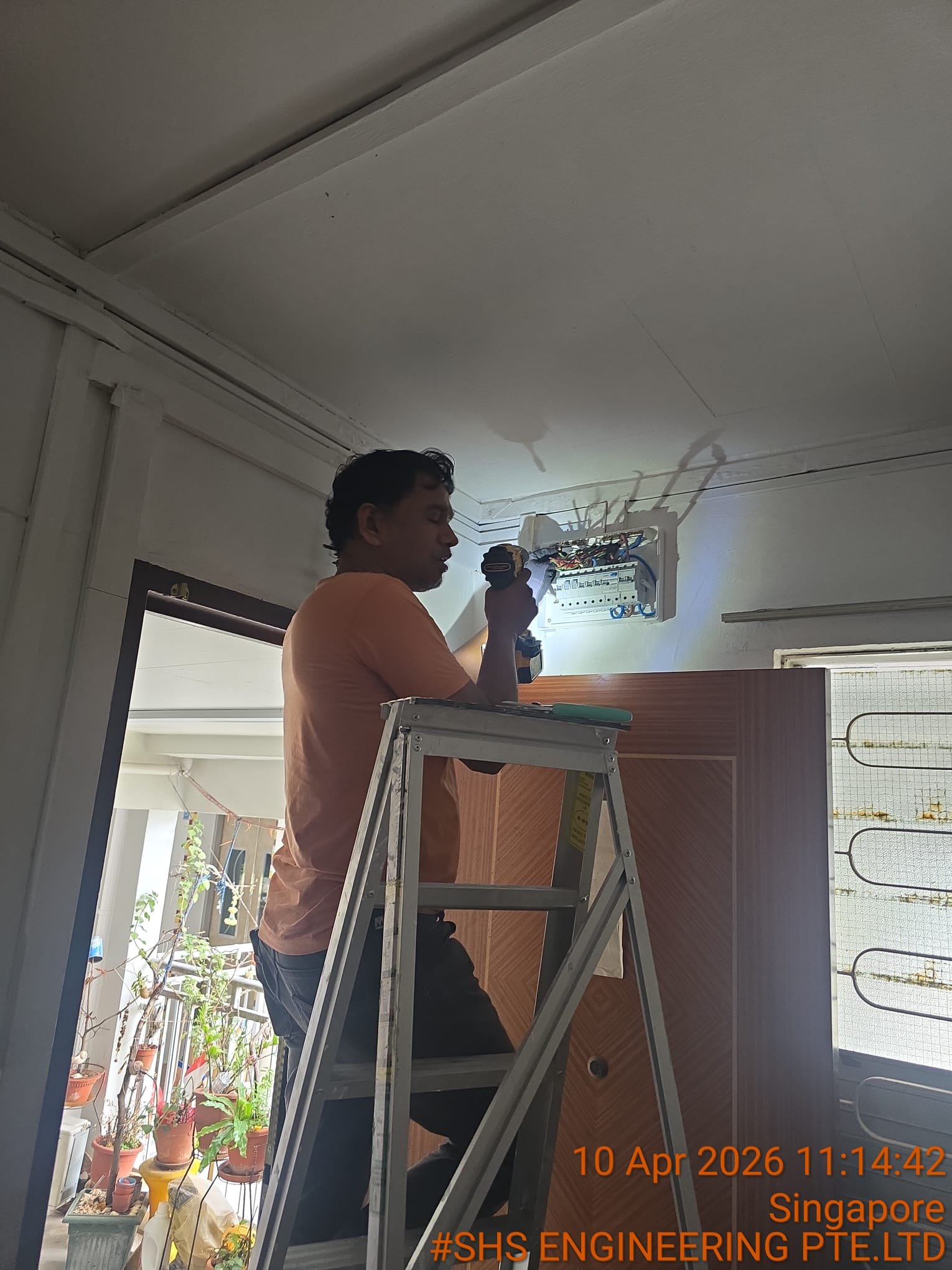 HDB Electrician